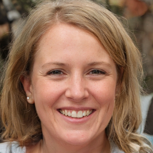 Maya Collins photo